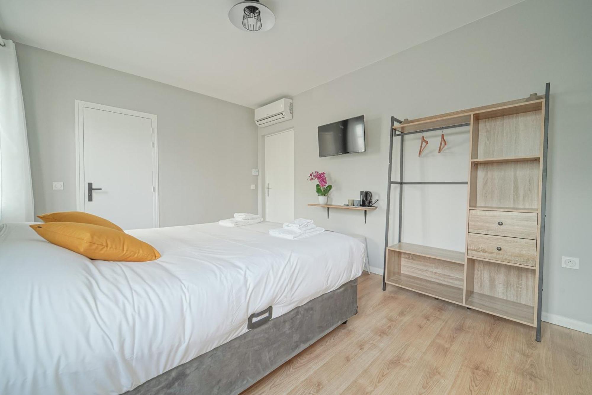 Hotel Trianon Saint Ouen Exterior foto