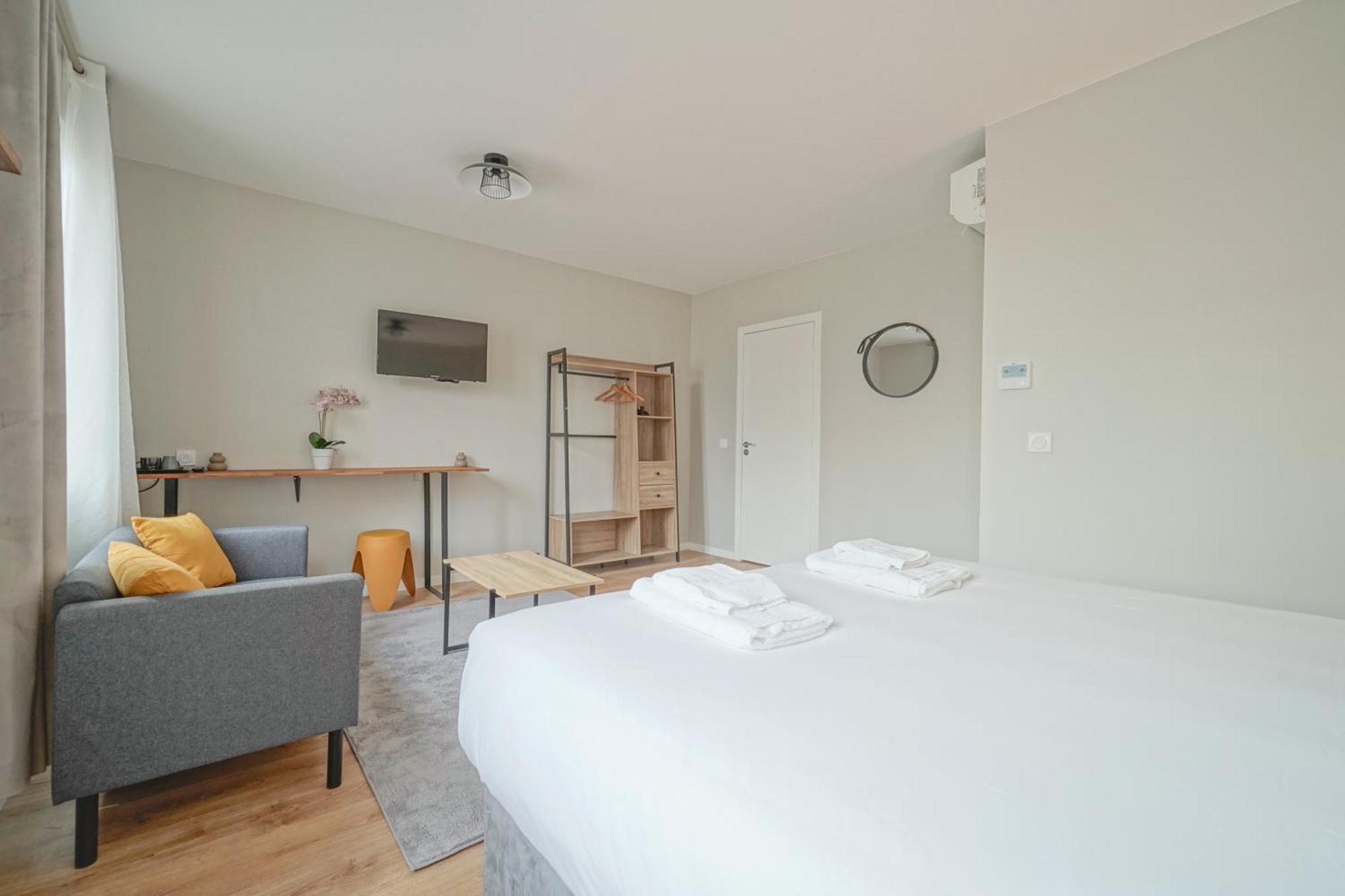 Hotel Trianon Saint Ouen Exterior foto